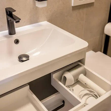 Alojamento de Acomodação e Pequeno-almoço Guesthouse Rooms Split