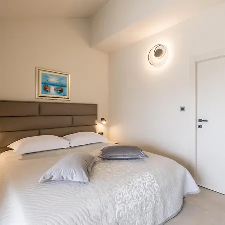 Guesthouse Rooms Split Bed & Breakfast
