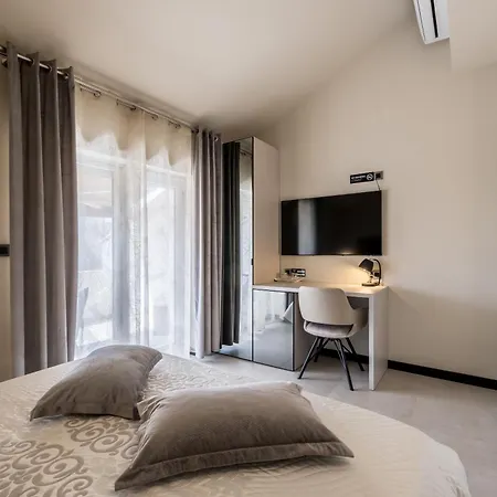 فندق مبيت وإفطار Guesthouse Rooms Split 3*