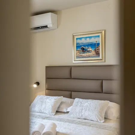 Guesthouse Rooms Split Oda ve Kahvaltı 3*