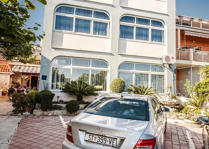 Guesthouse Rooms Split Bed & Breakfast Split