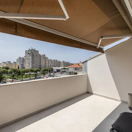 Guesthouse Rooms Split Bed & Breakfast 3*