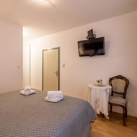 Guesthouse Rooms Split 스플리트
