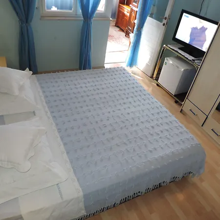 Guesthouse Rooms Split Bed & Breakfast