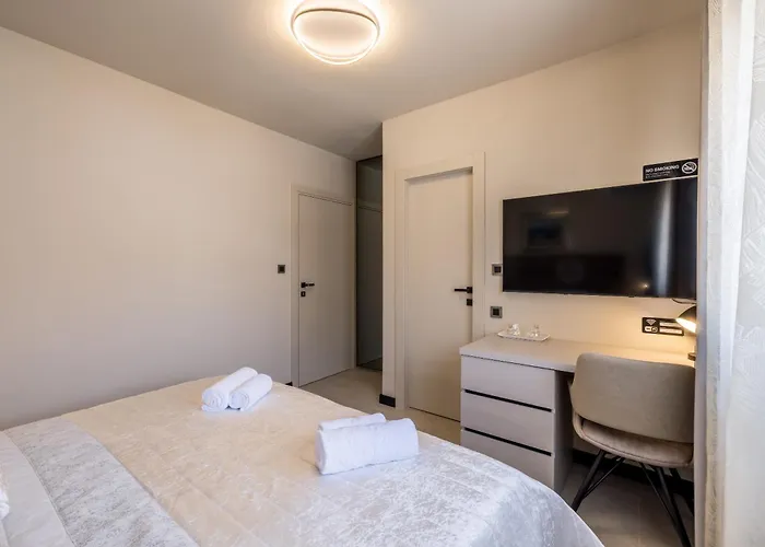 Guesthouse Rooms Split Bed & Breakfast