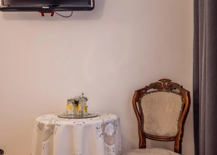 Guesthouse Rooms Split ベッド・アンド・ブレックファスト