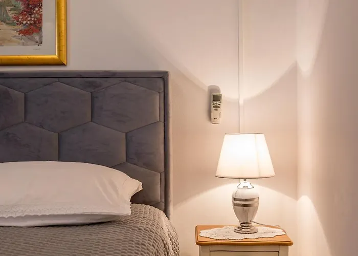 Guesthouse Rooms Split ベッド・アンド・ブレックファスト 3*