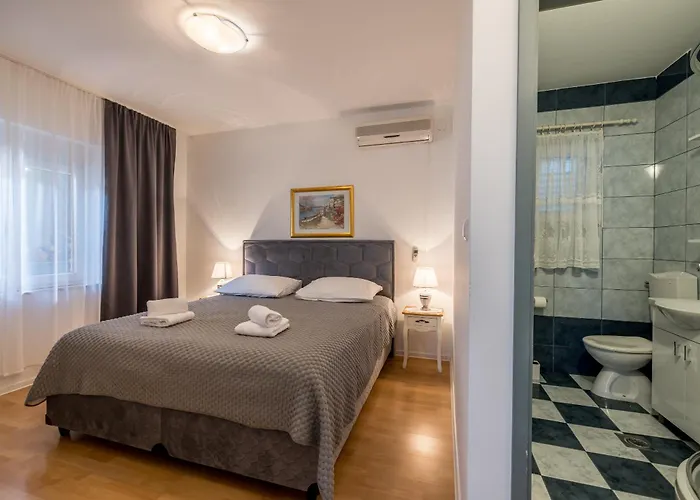 Guesthouse Rooms Split ベッド・アンド・ブレックファスト