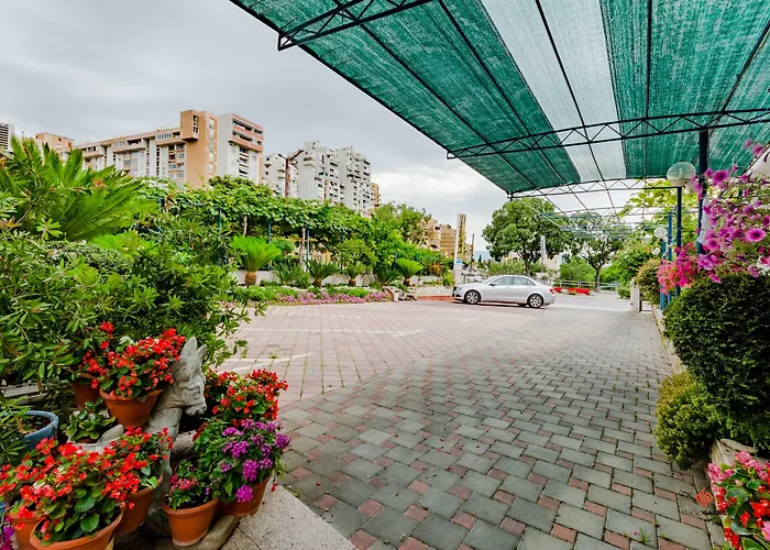 Guesthouse Rooms Split ベッド・アンド・ブレックファスト 3*