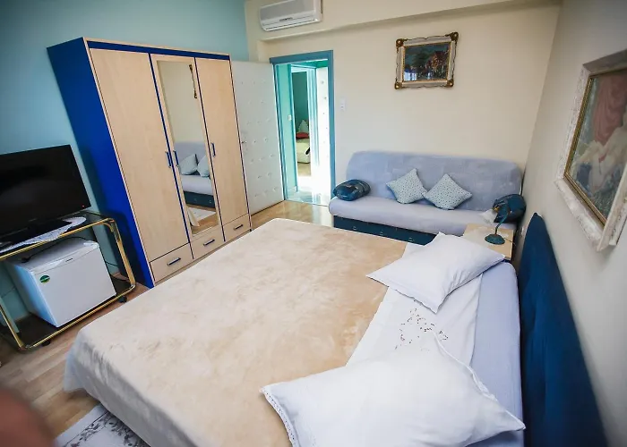 Guesthouse Rooms Split Bed and breakfast 3*
